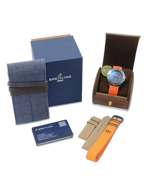 Breitling Avenger Automatic GMT 45 Night Mission V32395 Image 4